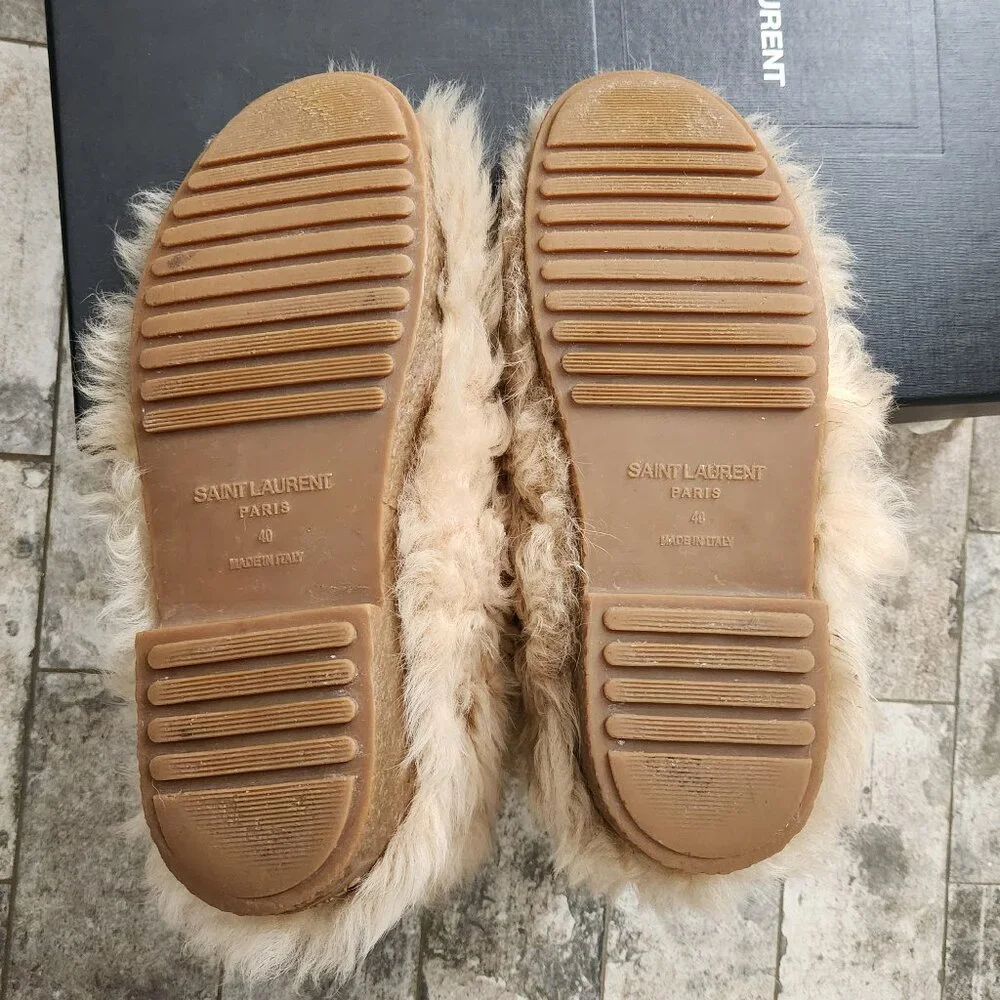 Saint Laurent Fur Lined Boots, Authentic - Picture 6 of 9